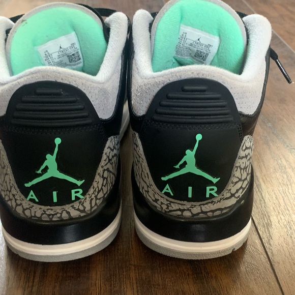 Nike Black and Gray Sneakers - Picture 3 of 4